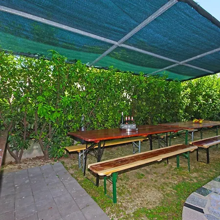 Orange House Three Bedroom With Sea View Apartment *