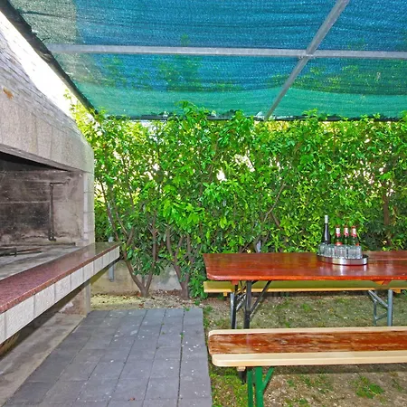 Apartment Orange House Three Bedroom With Sea View