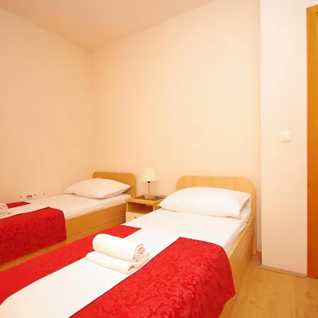 Orange House Three Bedroom With Sea View