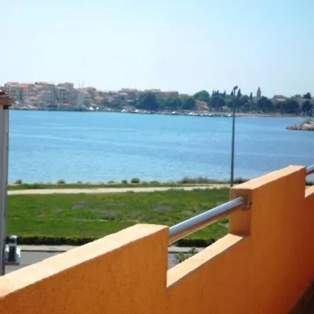 Orange House Three Bedroom With Sea View Apartment Podstrana